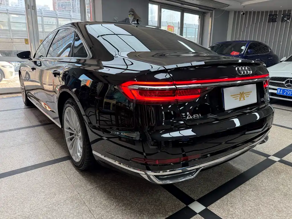 Audi A8 2021