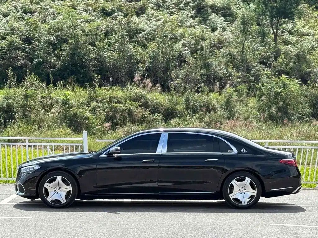 Mercedes-Benz Maybach S-Класс 2023