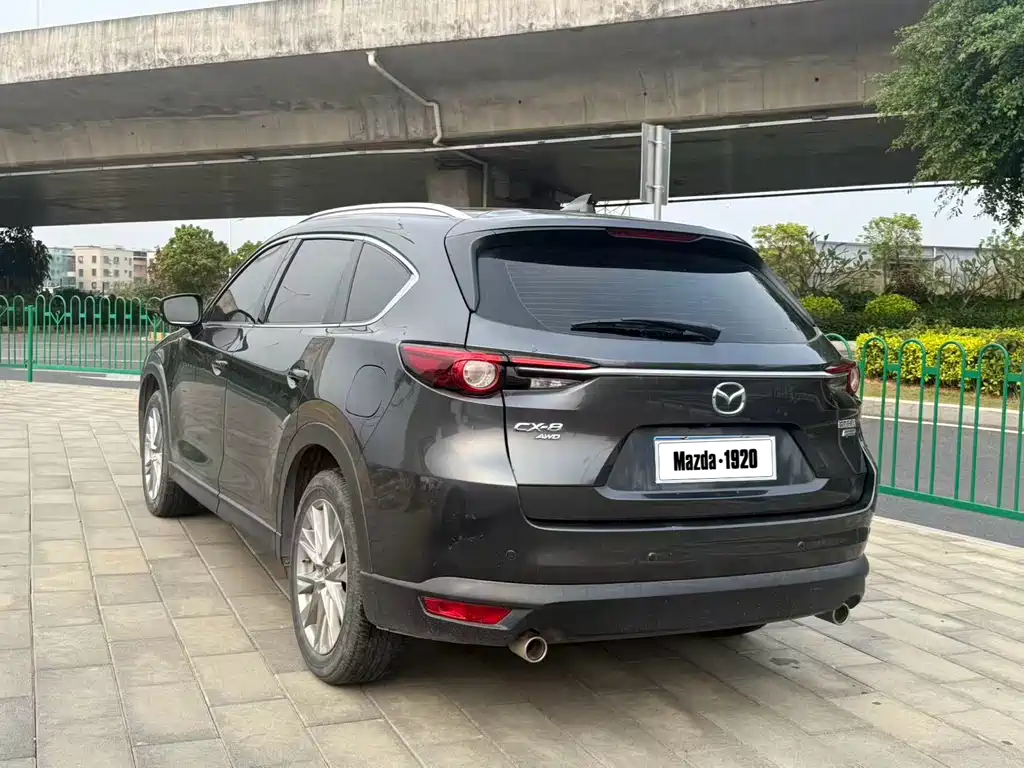 Mazda CX-8 2023