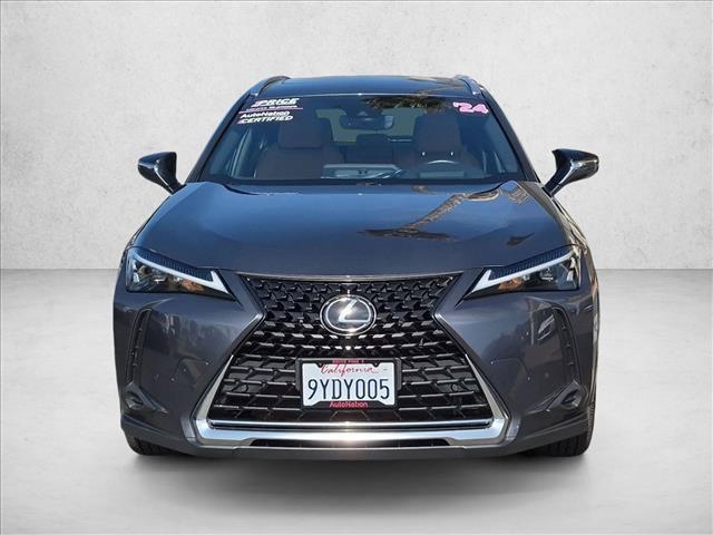 Lexus UX 2024