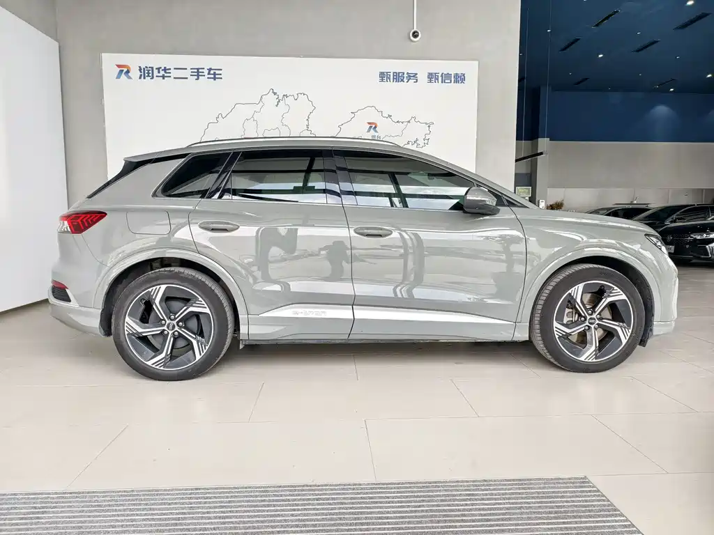 Audi Q4 e-tron 2025