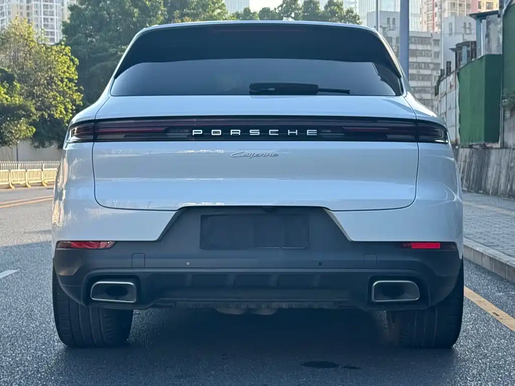 Porsche Cayenne 2023