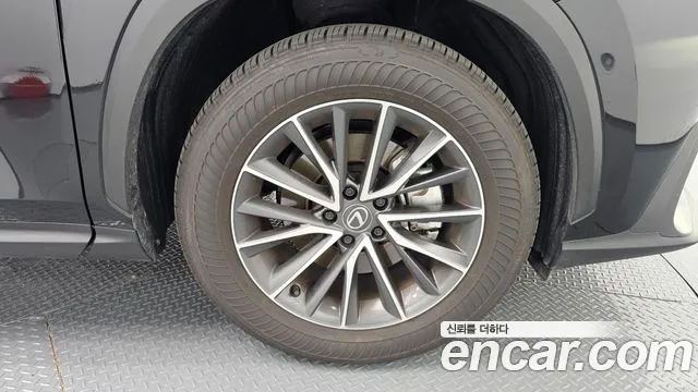 Lexus NX 2024