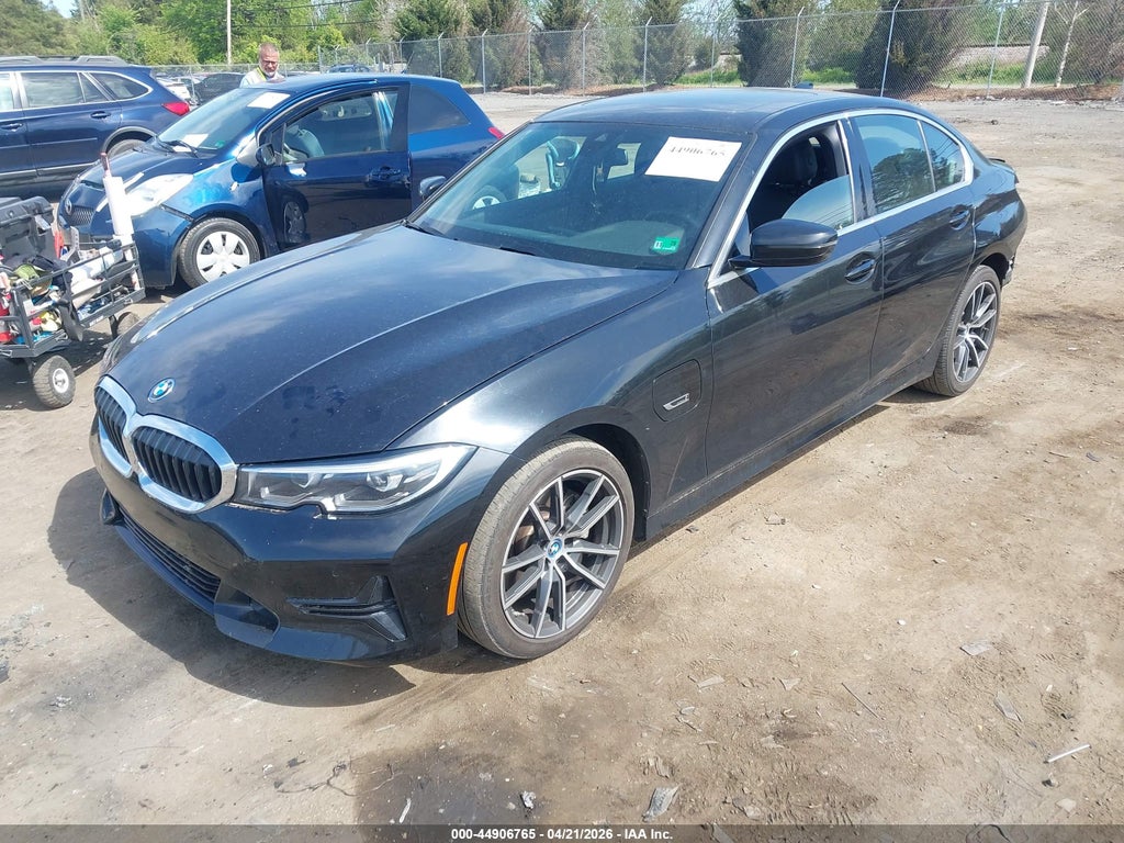 BMW 330 2022