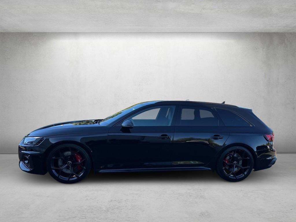 Audi RS4 2024