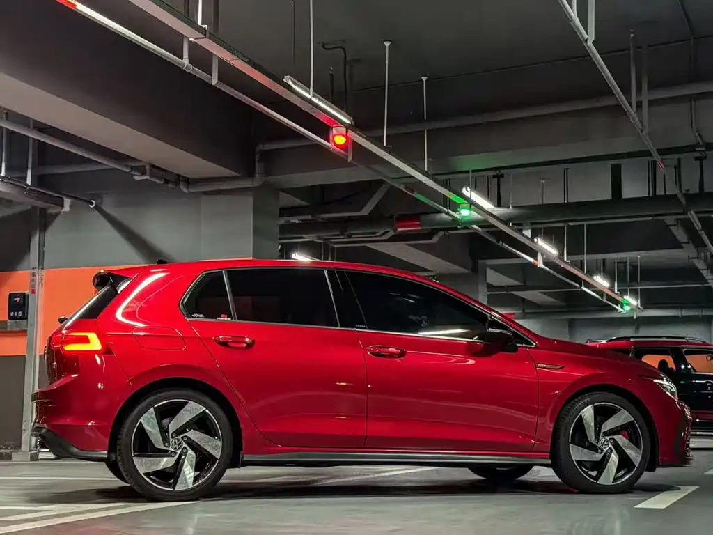 Volkswagen Golf GTI 2021