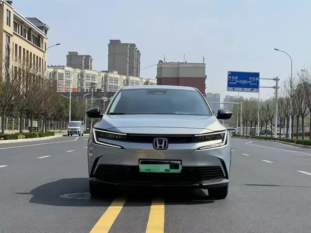 Honda e:NP2 2024