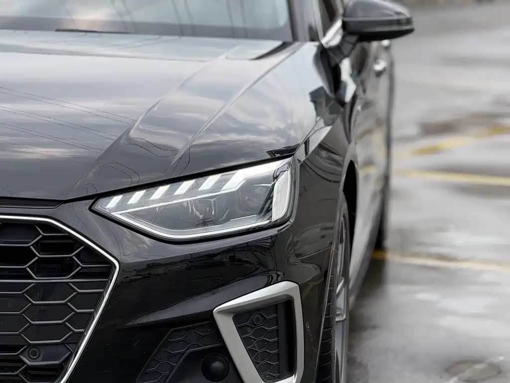 Audi A4 2021
