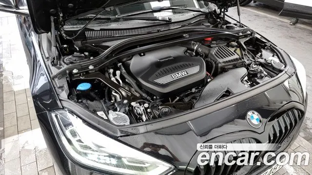 BMW 1 серии 2021