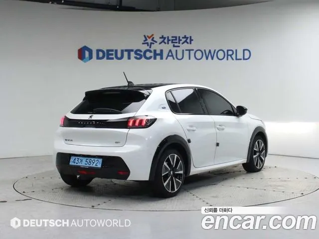 Peugeot 208 2022