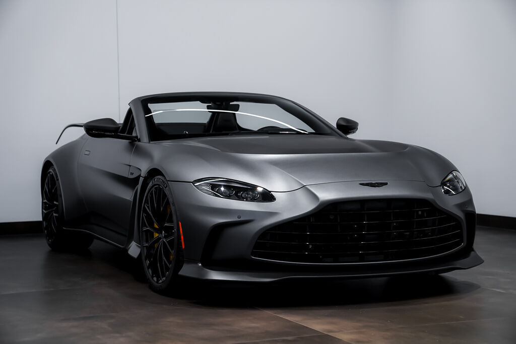 Aston Martin V12 Vantage 2023