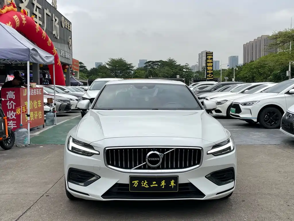 Volvo S60 2021