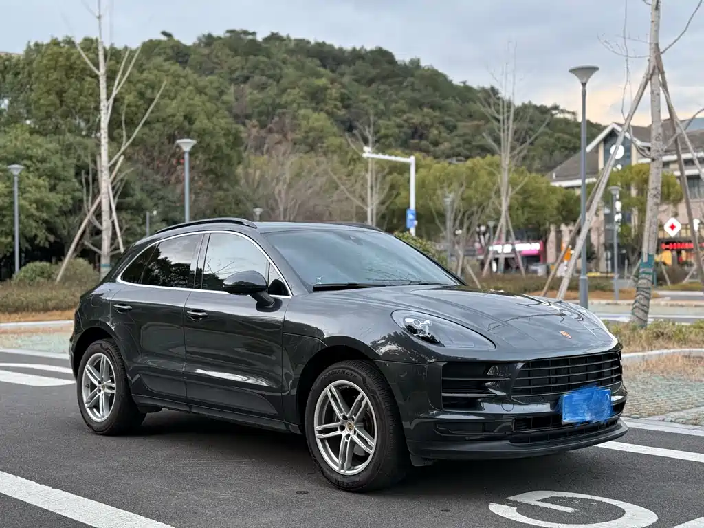 Porsche Macan 2021