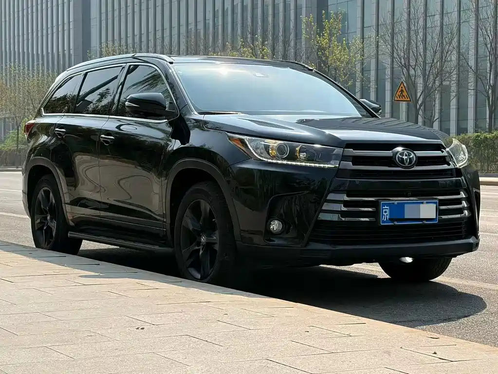 Toyota Highlander 2021