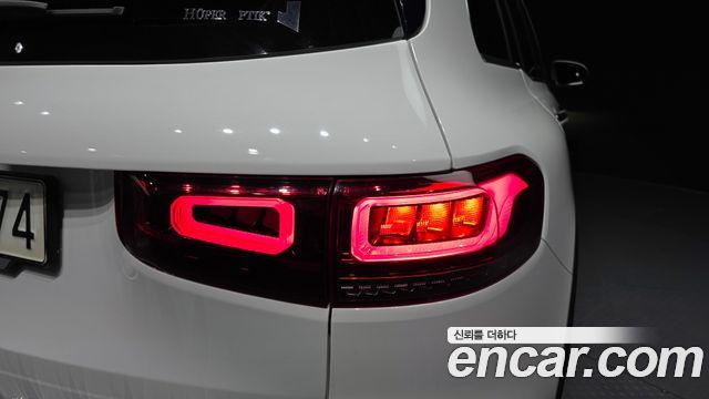 Mercedes-Benz GLB 2021
