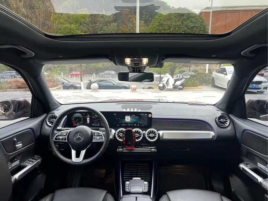 Mercedes-Benz GLB 2021