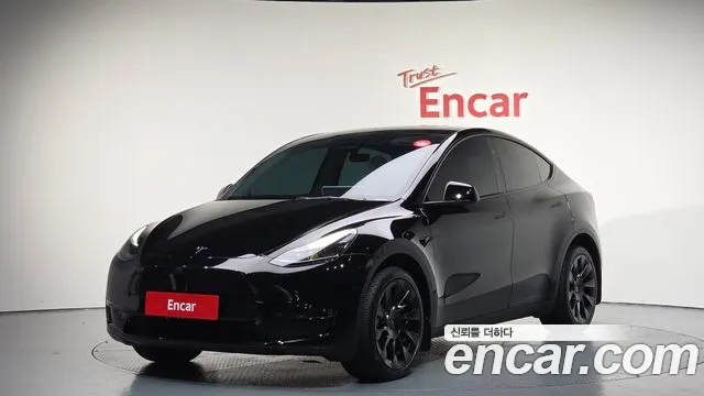 Tesla Model Y 2024