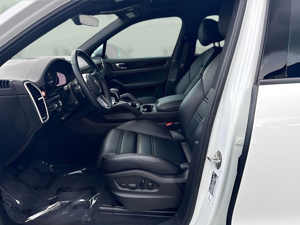Porsche Cayenne 2023