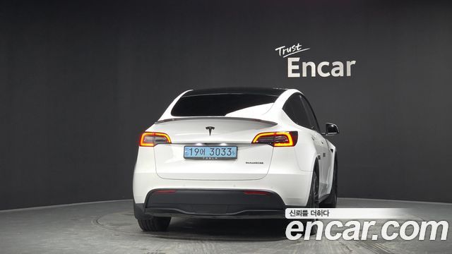 Tesla Model Y 2022
