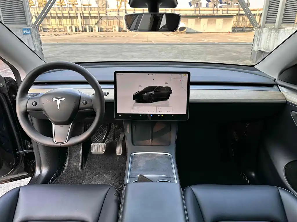 Tesla Model Y 2023