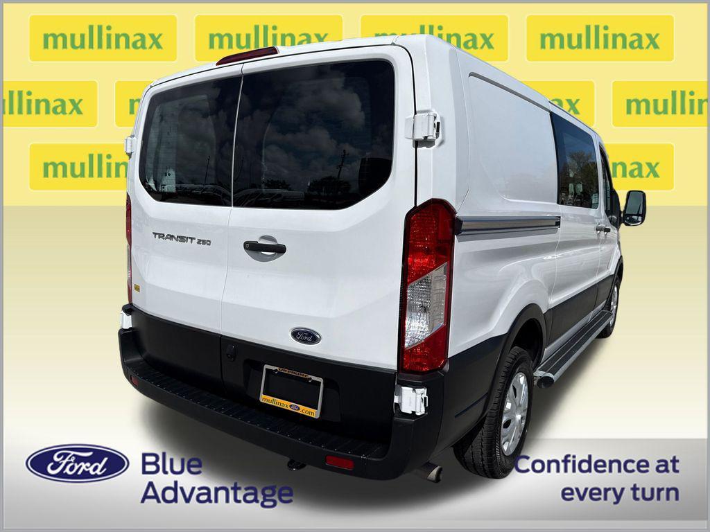 Ford Transit 2024