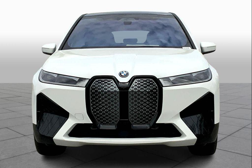 BMW iX 2025