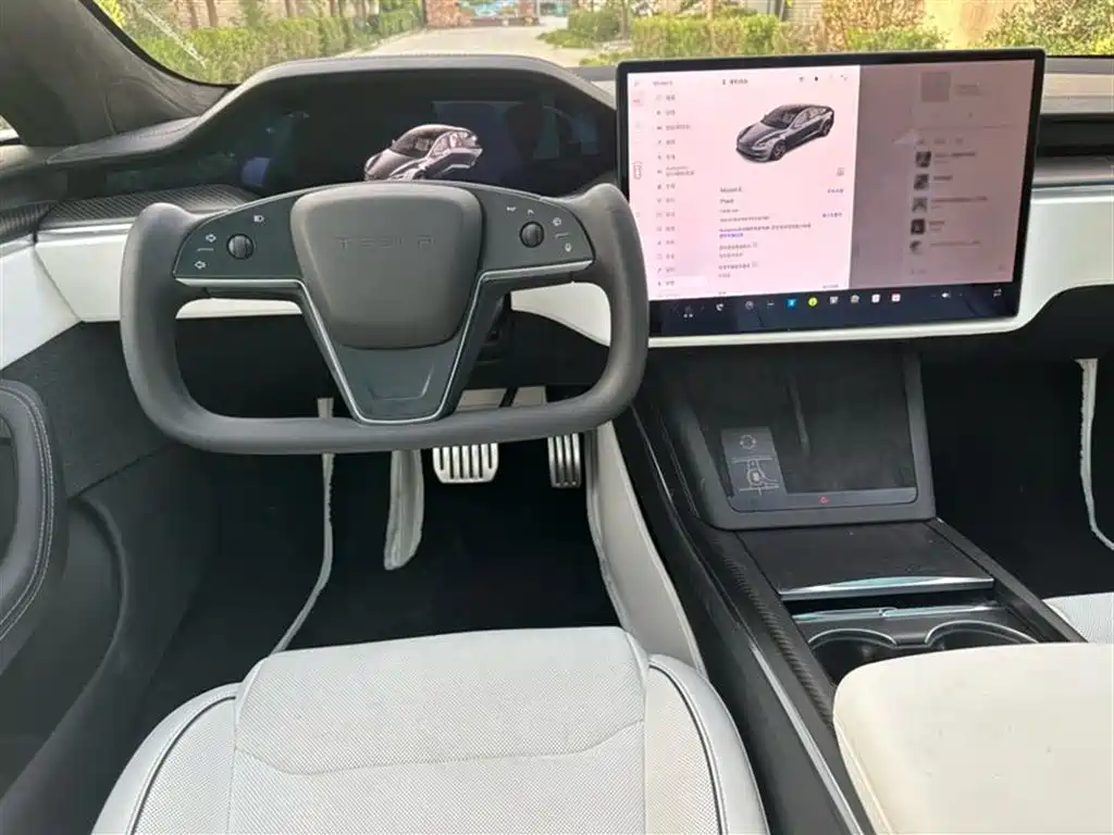 Tesla Model S 2023