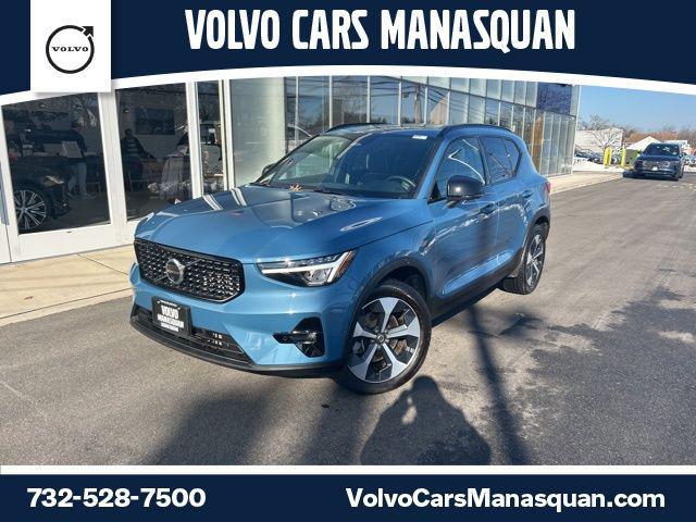 Volvo XC40 2025