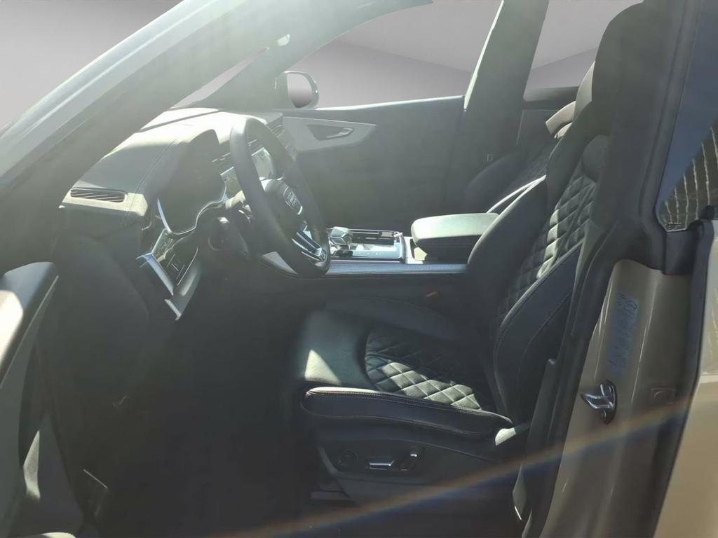 Audi SQ8 2025
