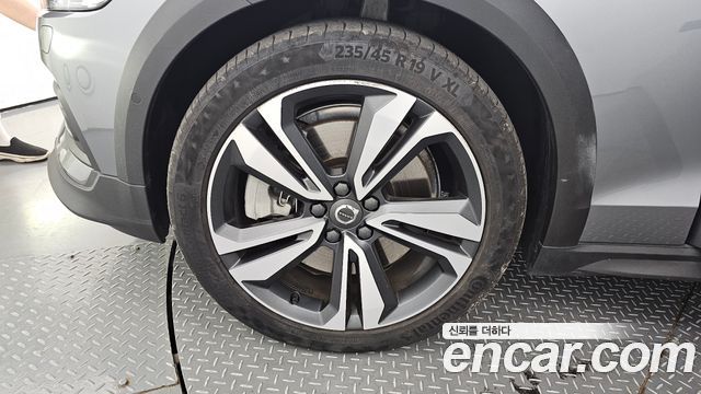 Volvo V60 2020