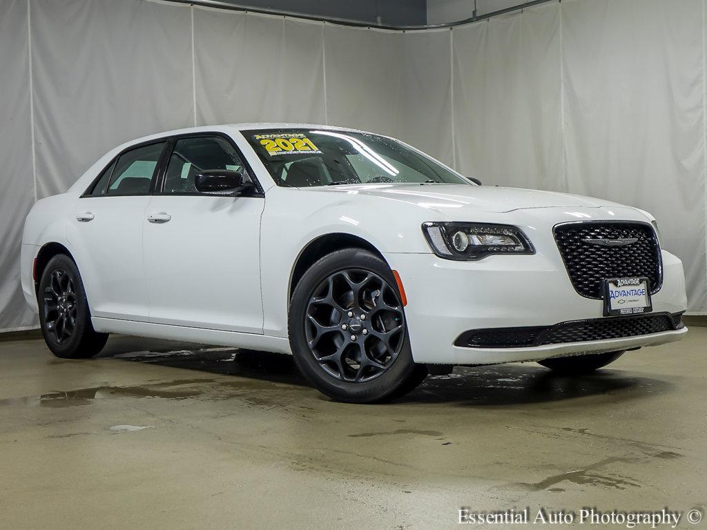 Chrysler 300 2021