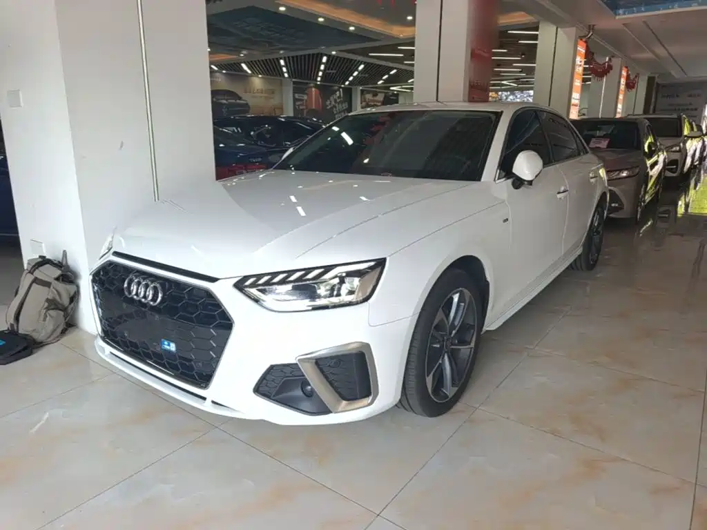 Audi A4 2021