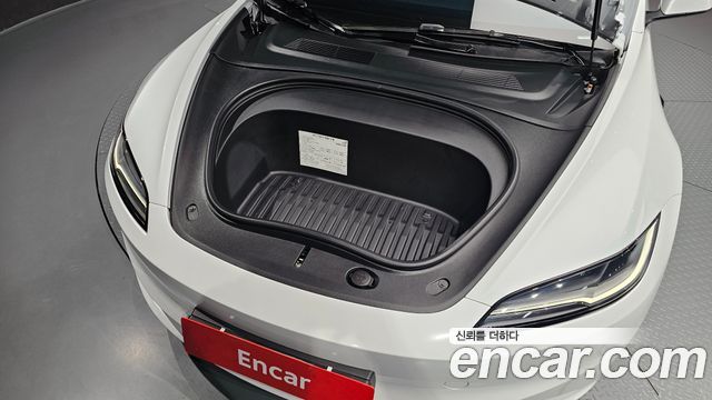 Tesla Model 3 2025