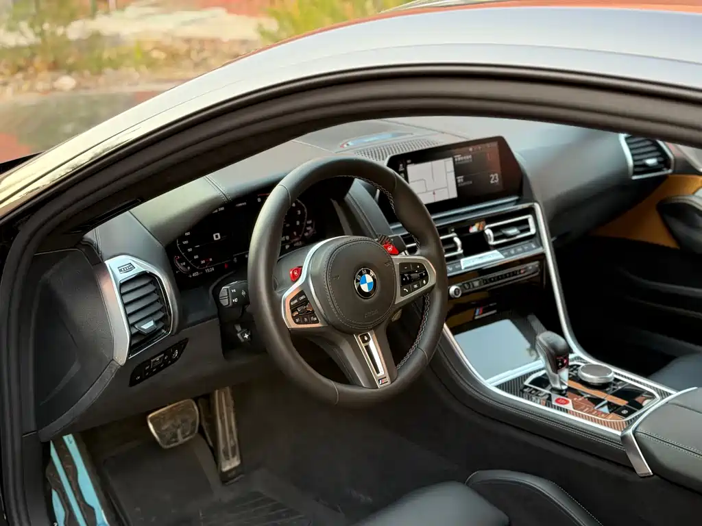BMW M8 2021