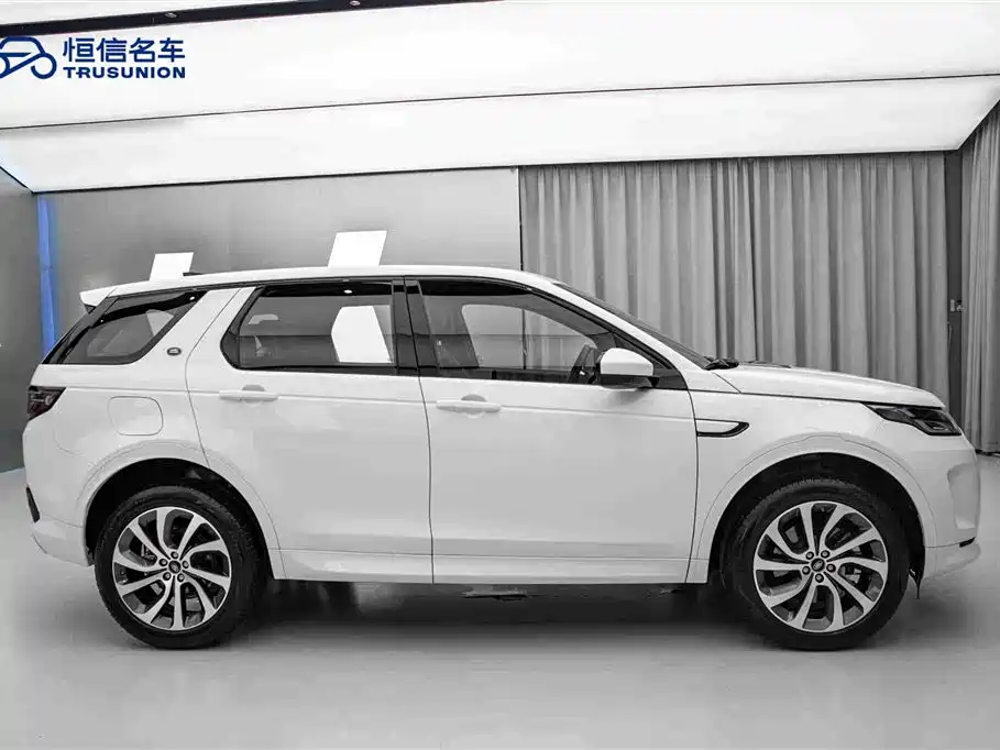 Land Rover Discovery Sport 2021