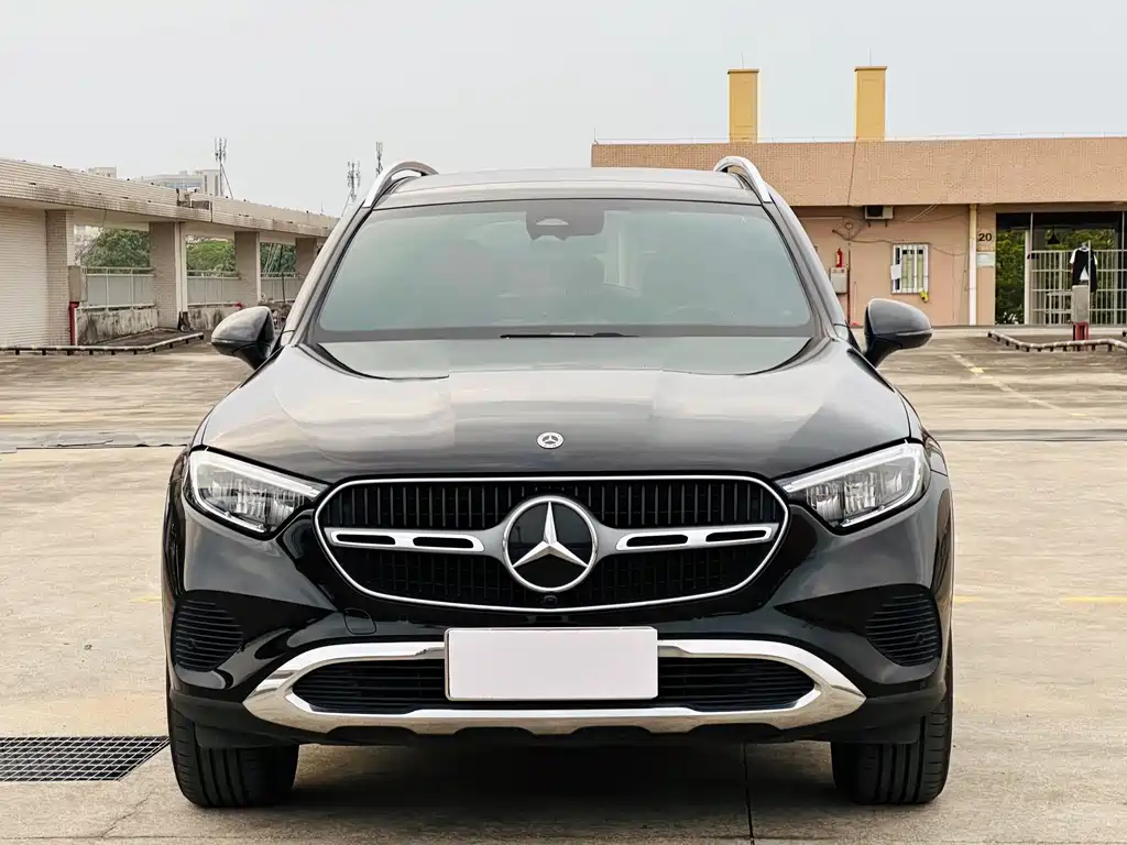 Mercedes-Benz GLC 2023