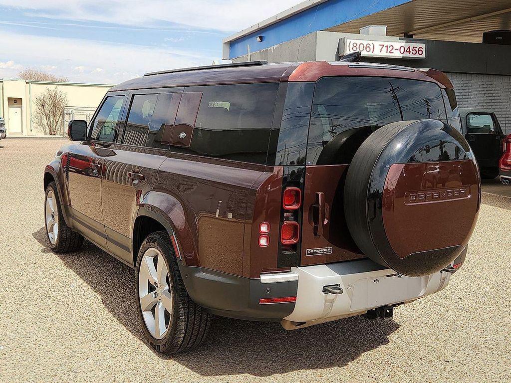 Land Rover Defender 2023