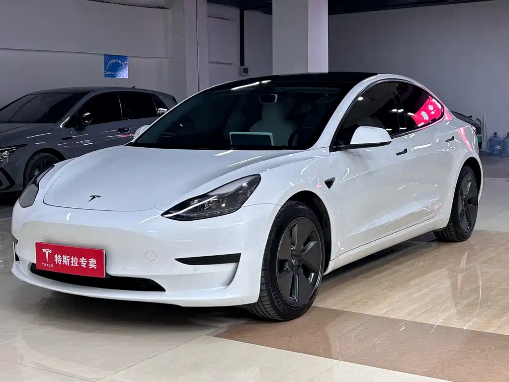 Tesla Model 3 2023