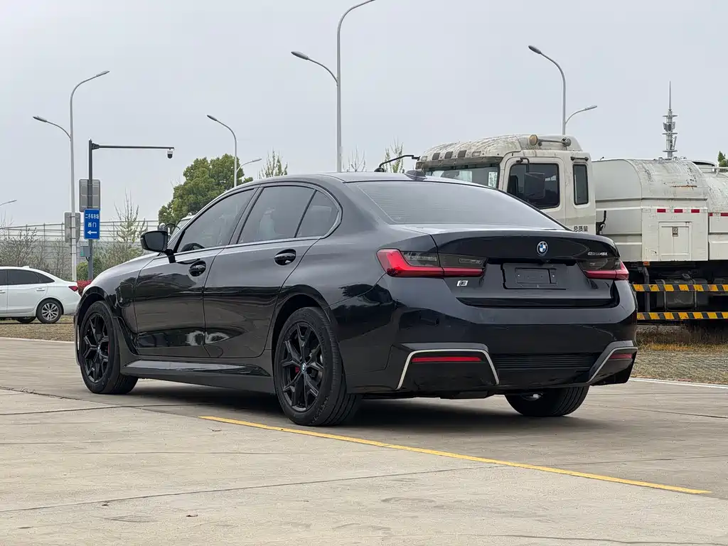 BMW i3 2023