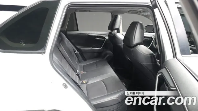 Toyota RAV4 2025