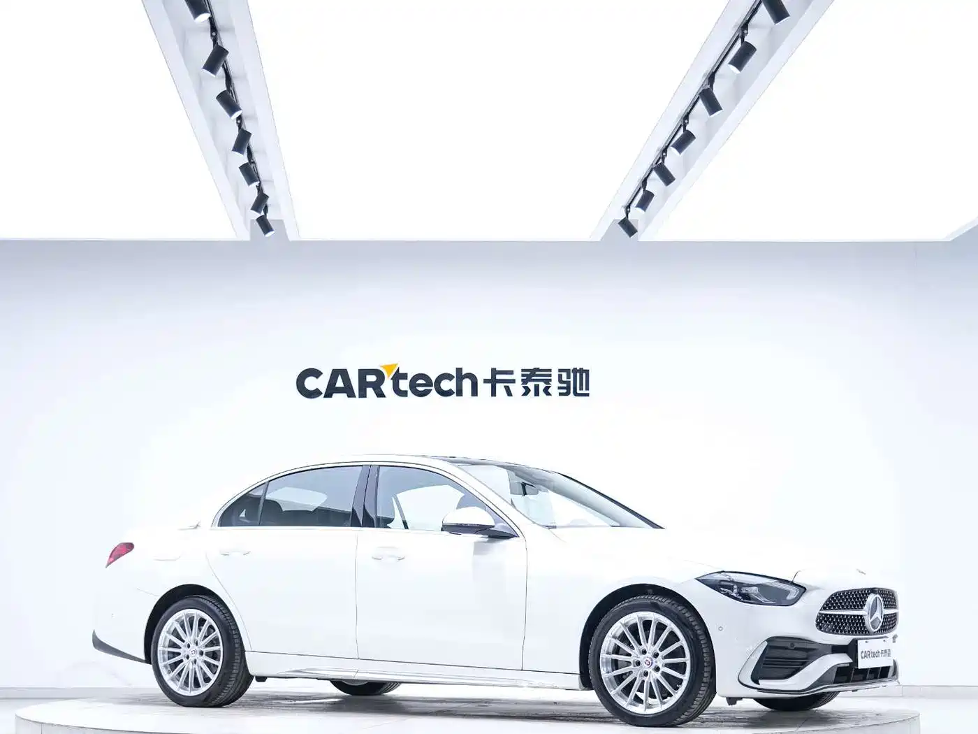 Mercedes-Benz C-Класс 2024