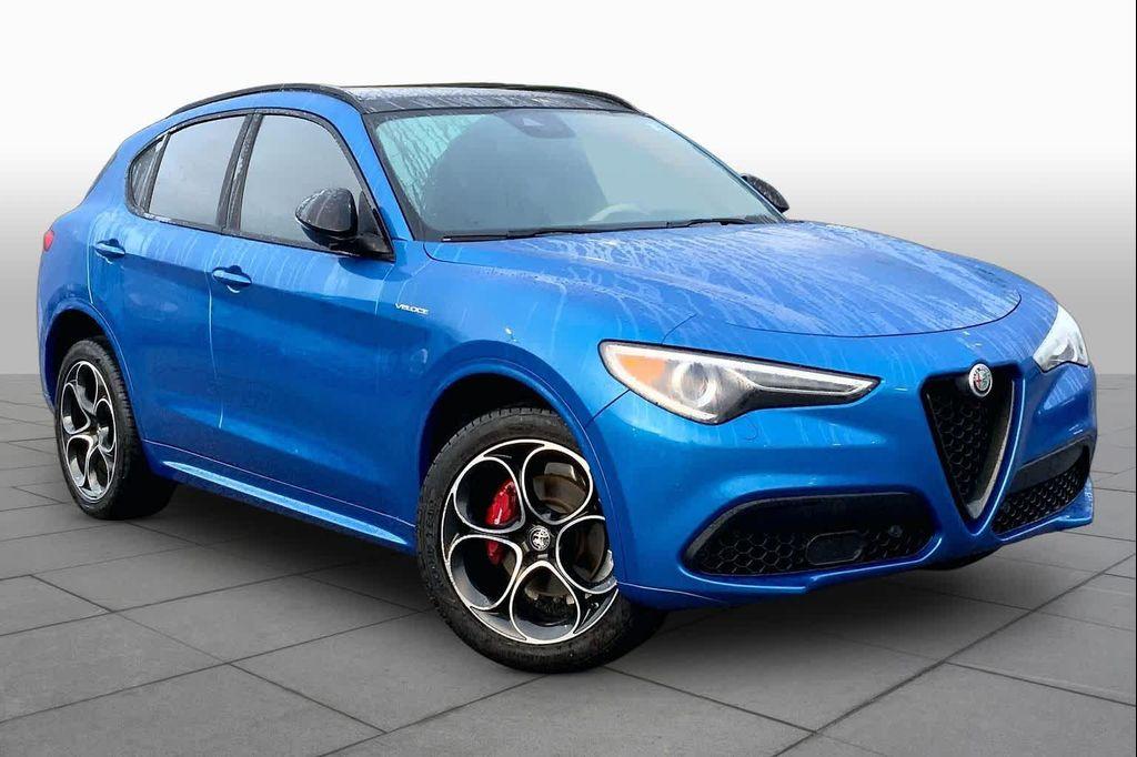 Alfa Romeo Stelvio 2023