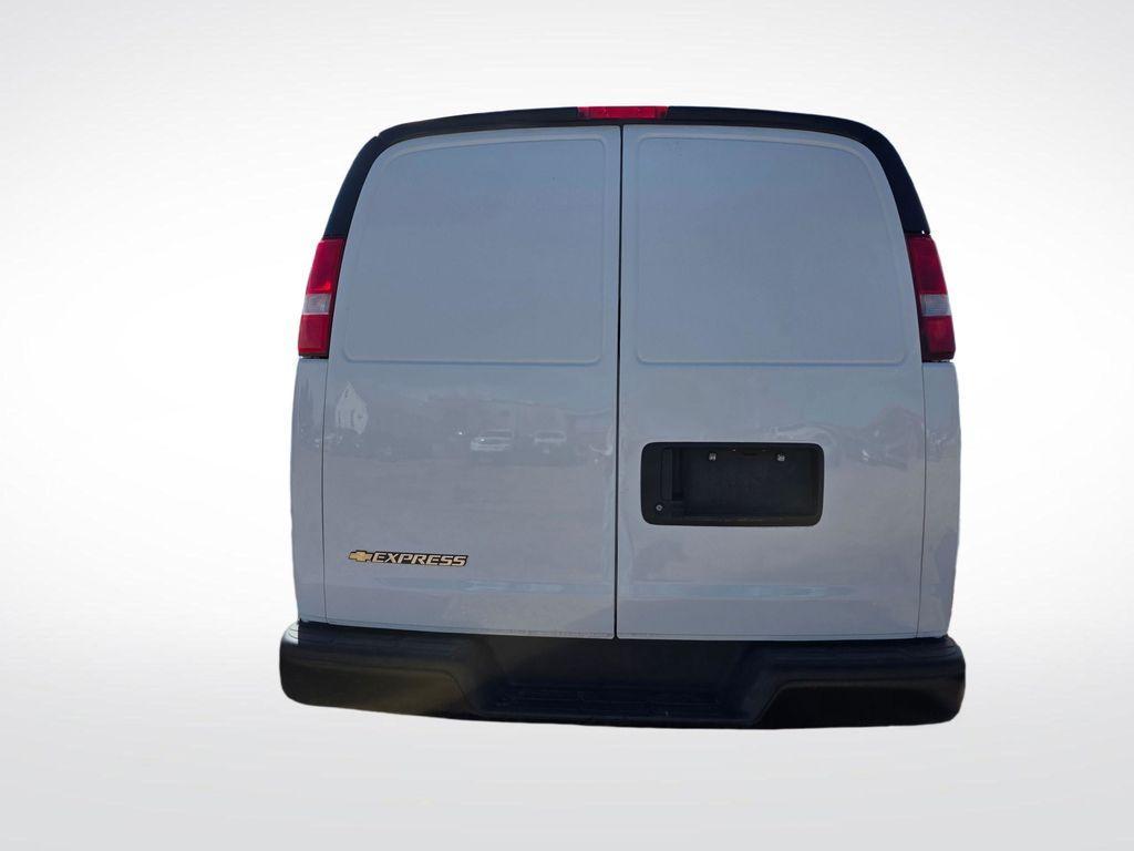 Chevrolet Express 2023
