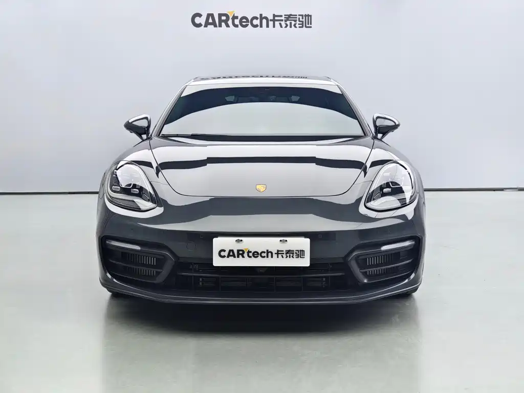 Porsche Panamera 2022