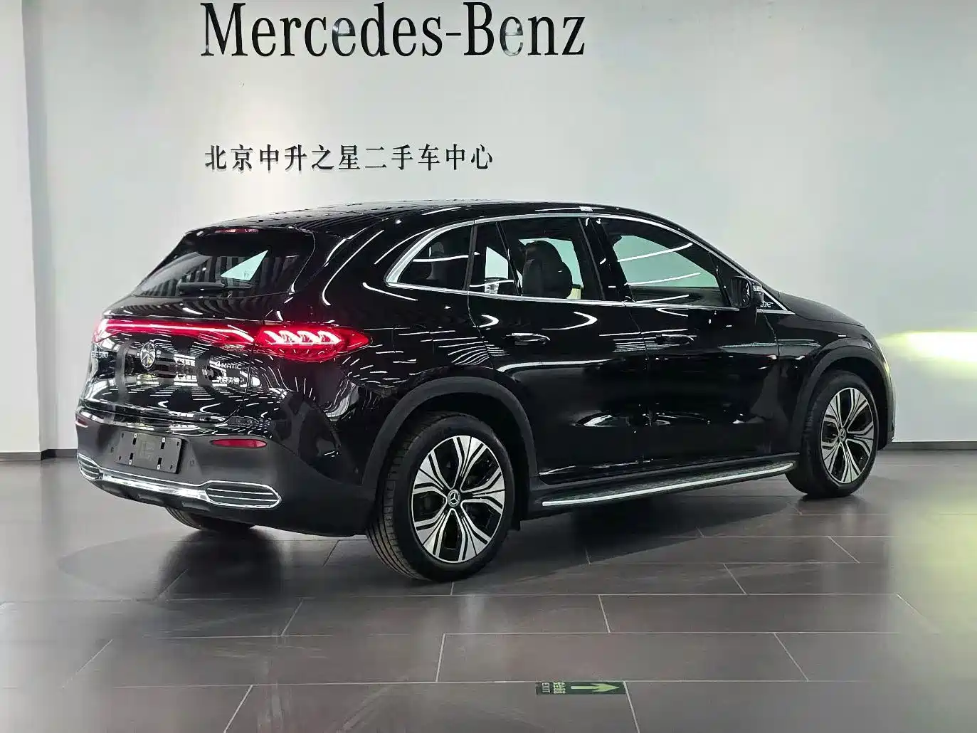 Mercedes-Benz EQE SUV 2025