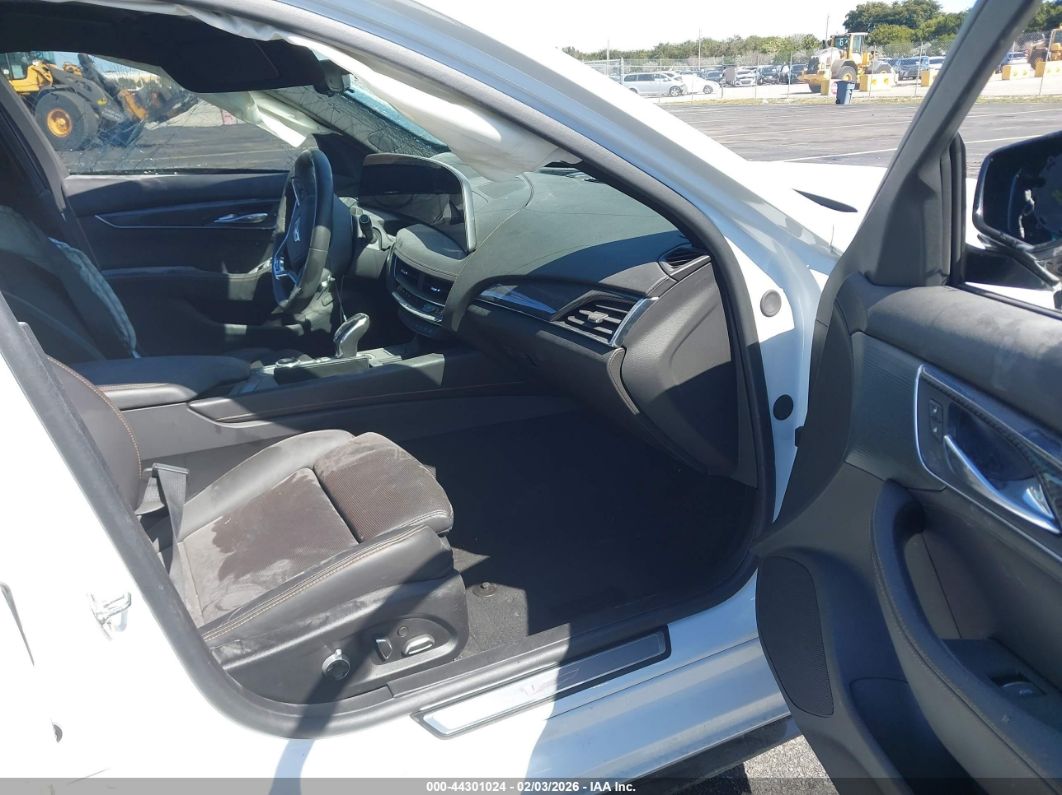Cadillac CT5-V 2025
