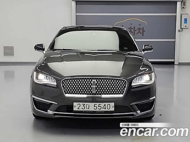 Lincoln MKZ 2020
