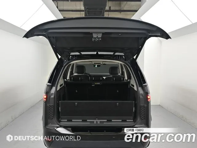 Land Rover Discovery 2025