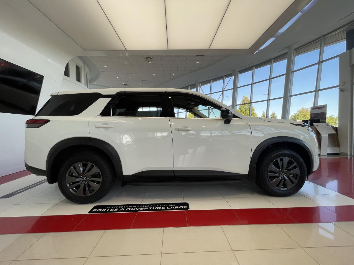 Nissan Pathfinder 2024