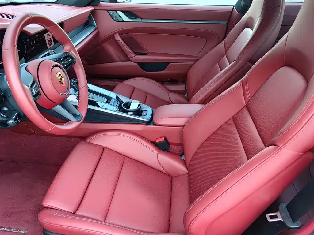 Porsche 911 2023